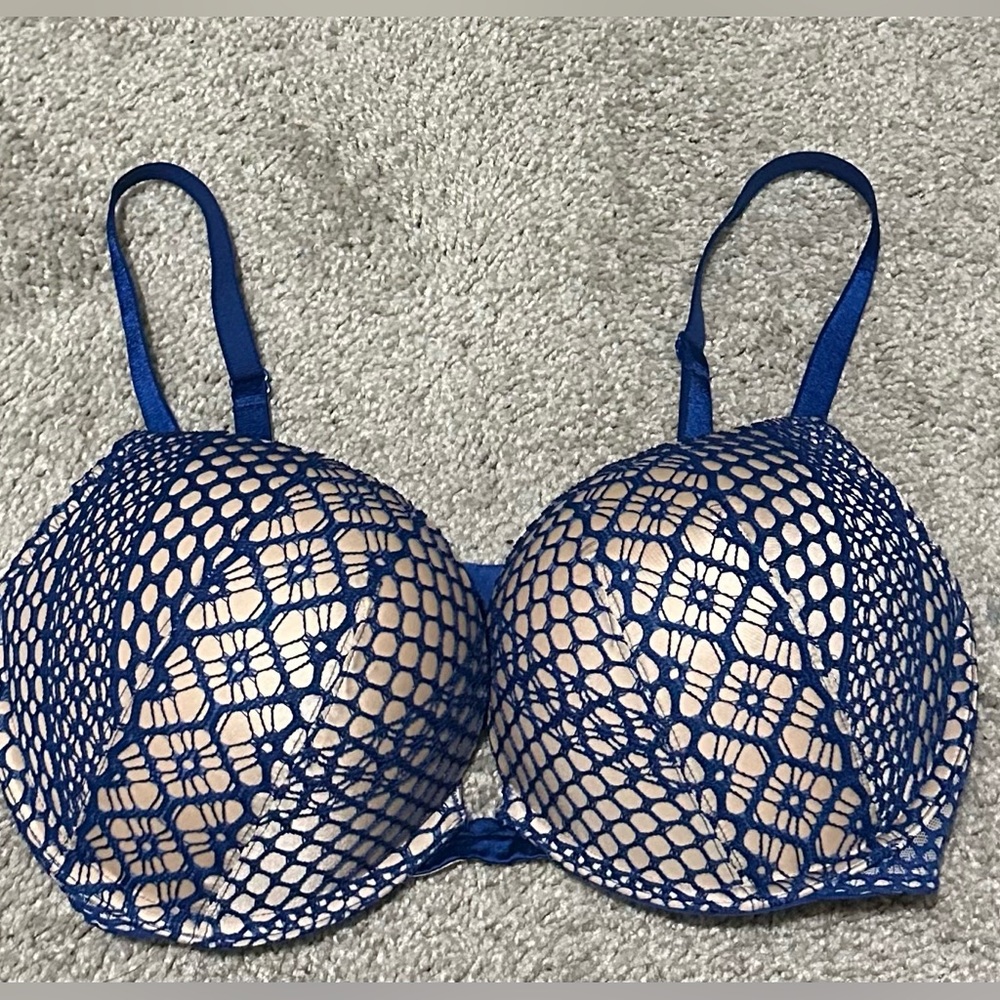 Victoria’s Secret Bombshell Bra